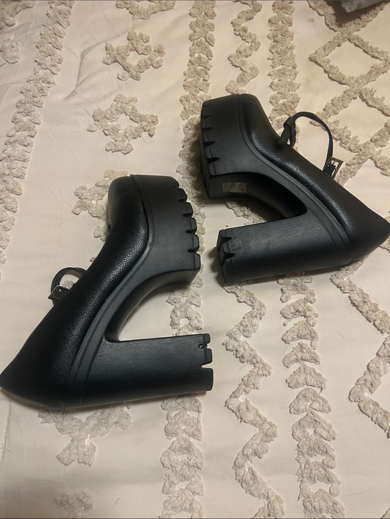 Shoes - Women’s Black Platform Chunky Heel